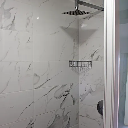 ゲストハウス Nations アインシーレム