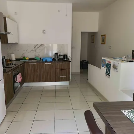 ゲストハウス Nations 5*