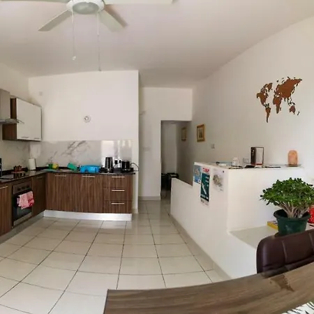 Casa de hóspedes Nations 3*