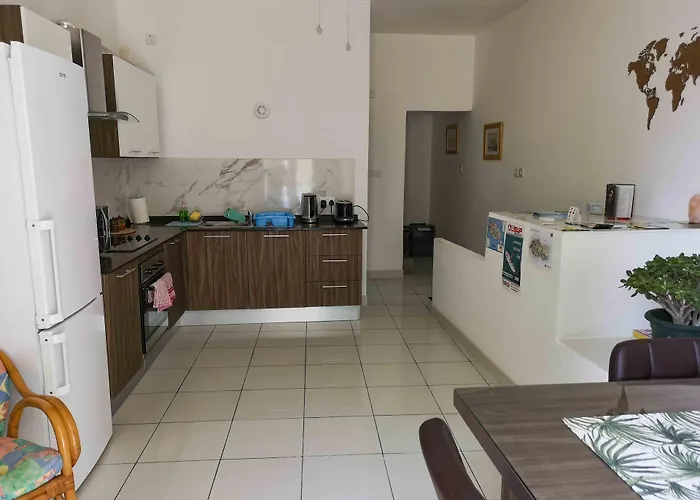 Guest house Nations 5*